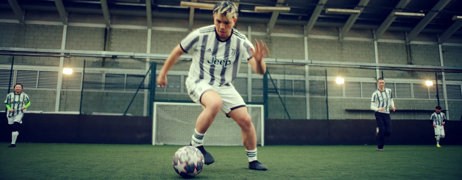 Icon The Moment · still 5