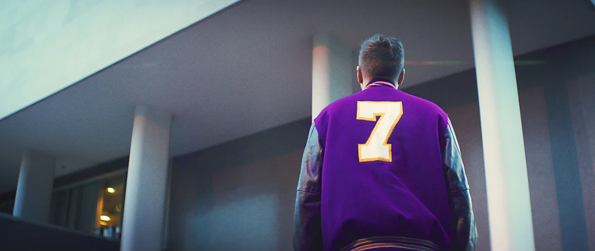 Lucky Number Seven · still 3